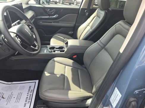 Certified 2023 Lincoln Corsair AWD w/ Equipment Group 101A image 7