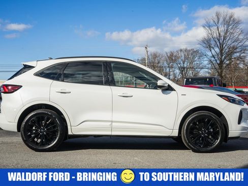 Used 2024 Ford Escape ST-Line Elite image 3
