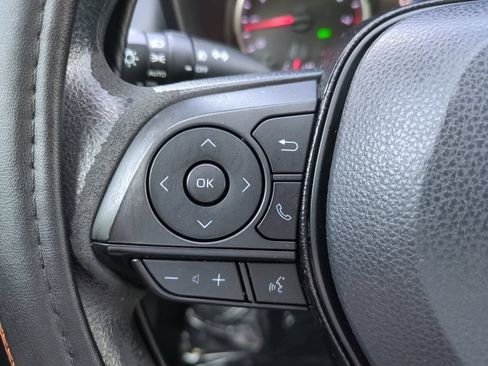 Used 2020 Toyota RAV4 XLE FWD image 23