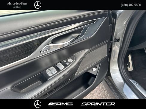 Used 2019 BMW 750i w/ Executive Package RWD image 12