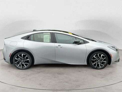 Certified 2024 Toyota Prius Prime Premium FWD image 4