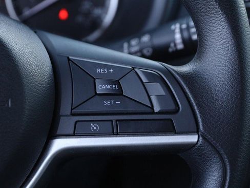 Used 2022 Nissan Kicks S image 12