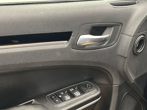 Used 2023 Chrysler 300 Touring image 13