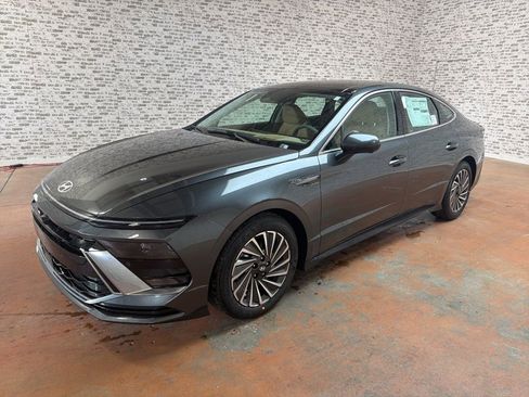 New 2026 Hyundai Sonata Limited image 3