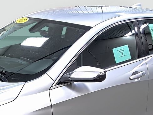 Used 2017 Chevrolet Malibu LT FWD image 8