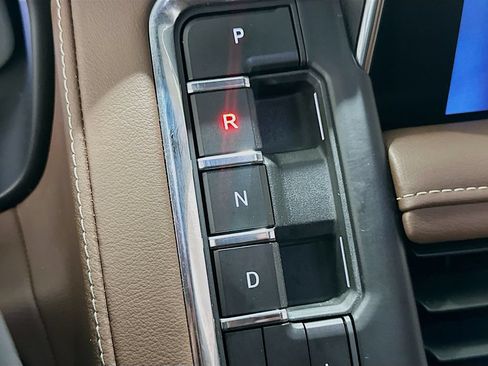 Used 2024 Chevrolet Tahoe High Country w/ Advanced Technology Package RWD image 17