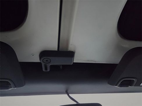 Used 2016 Jeep Wrangler Unlimited Sahara w/ Connectivity Group image 21