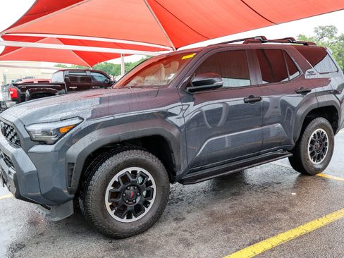 Used 2026 Toyota 4Runner TRD Off-Road Premium AWD/4WD image 3
