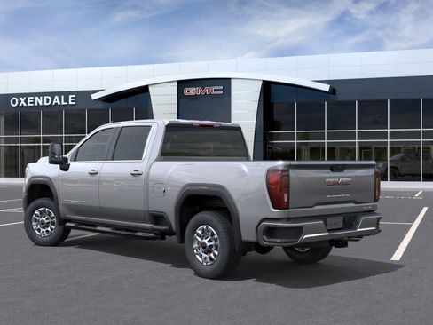 New 2026 GMC Sierra 2500 SLE image 3