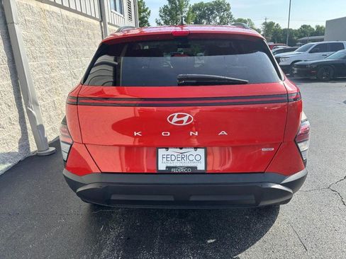 Used 2024 Hyundai Kona SEL AWD/4WD image 4