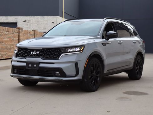 Used 2023 Kia Sorento SX FWD image 2