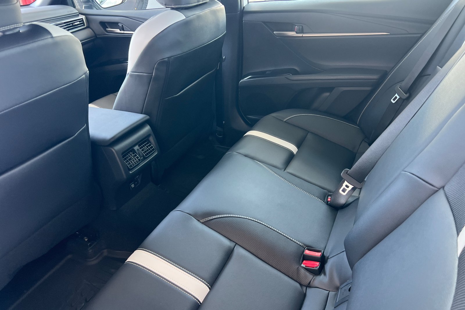 New 2026 Toyota Camry Hybrid w/ Convenience Package AWD/4WD image 9