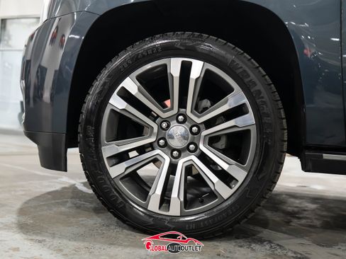 Used 2019 GMC Yukon Denali w/ Denali Ultimate Package AWD/4WD image 9