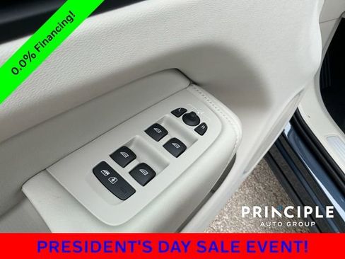 New 2026 Volvo XC60 B5 Ultra w/ Climate Package image 25