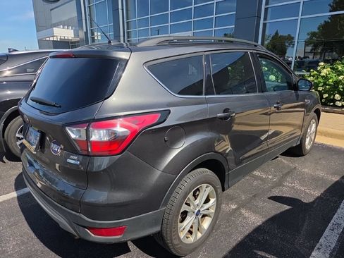 Used 2018 Ford Escape SE AWD/4WD image 3
