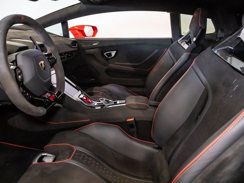 Used 2024 Lamborghini Huracan Sterrato AWD/4WD image 34