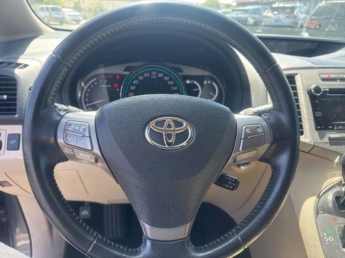 Used 2011 Toyota Venza w/ Premium Pkg #2 FWD image 13