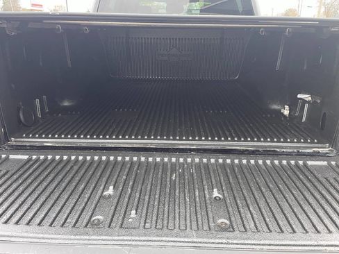 Used 2015 Ford F150 XLT image 12