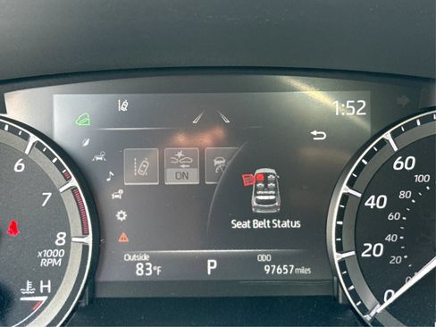 Used 2021 Toyota Highlander XLE AWD/4WD image 15