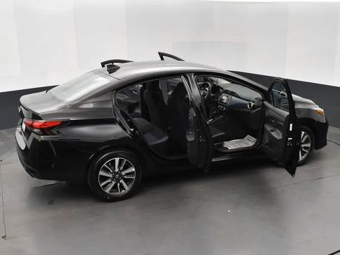 Used 2025 Nissan Versa SV FWD image 6
