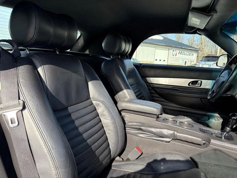 Used 2002 Ford Thunderbird Deluxe image 16