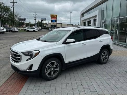 Used 2019 GMC Terrain SLT w/ Preferred Package FWD image 16