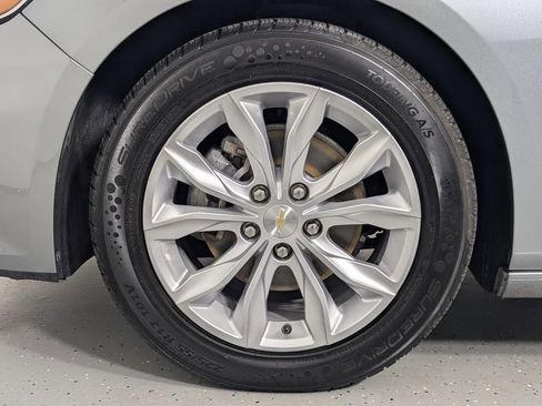 Used 2023 Chevrolet Malibu LT FWD image 11