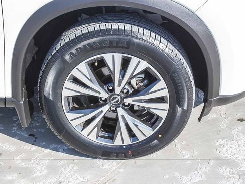 Used 2023 Nissan Rogue SV w/ SV Premium B Package FWD image 10