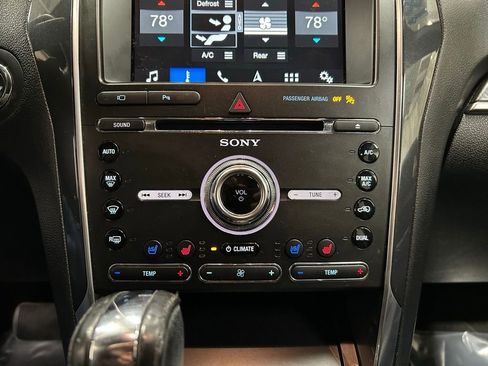 Used 2018 Ford Explorer Sport w/ Equipment Group 401A image 20