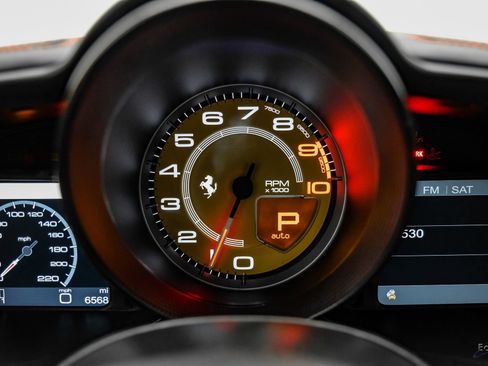 Used 2015 Ferrari 458 Italia Coupe RWD image 86