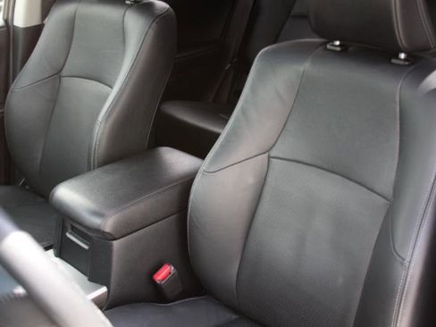 Used 2016 Toyota 4Runner Limited AWD/4WD image 29