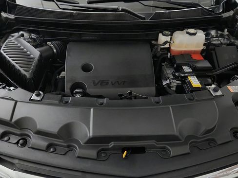 Used 2023 Chevrolet Traverse LS FWD image 25