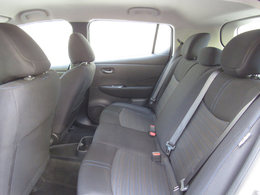 Used 2025 Nissan Leaf S FWD image 14
