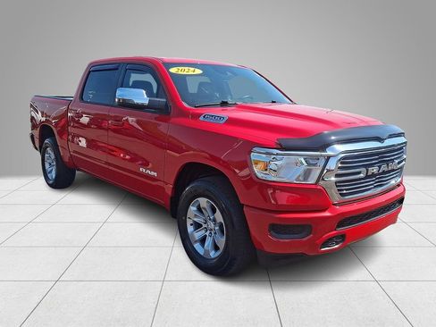 Used 2024 RAM 1500 Laramie AWD/4WD image 4