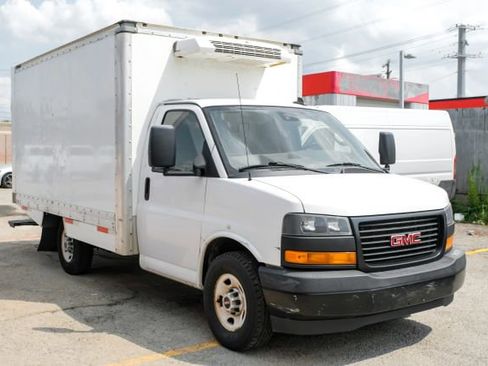 Used 2019 GMC Savana 3500 w/ Power Convenience Package image 6