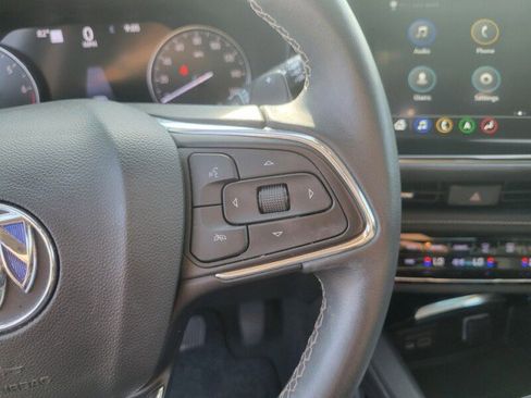 Used 2023 Buick Envision Avenir image 18