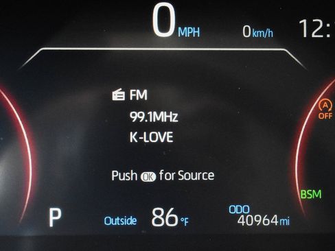Used 2024 Toyota RAV4 LE AWD/4WD image 7