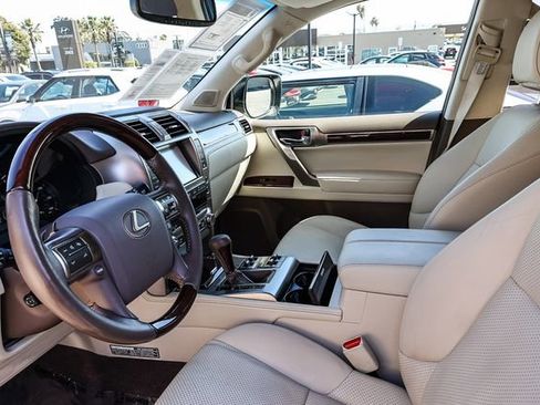 Used 2018 Lexus GX 460 Luxury w/ Preferred Accessory Package AWD/4WD image 20