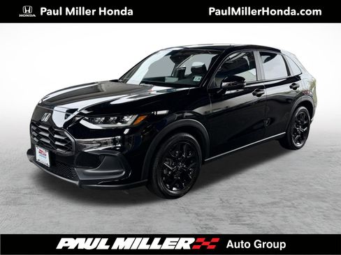 Used 2023 Honda HR-V Sport image 1