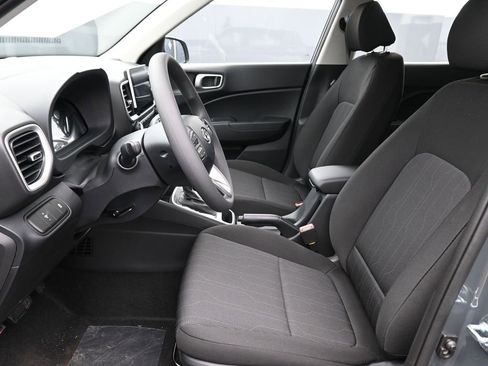 New 2026 Hyundai Venue SE image 10