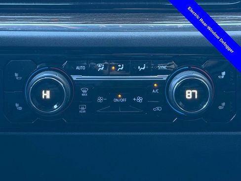 Used 2023 Chevrolet Silverado 1500 LT w/ Z71 Off-Road Package image 17