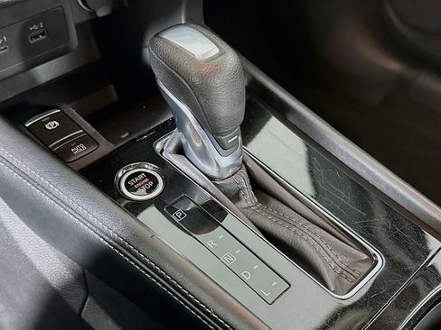 Used 2024 Nissan Kicks SR image 22