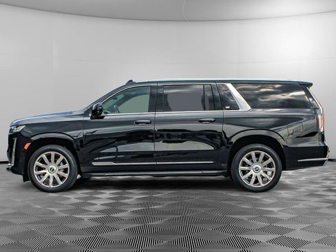 Used 2023 Cadillac Escalade ESV Premium Luxury AWD/4WD image 4