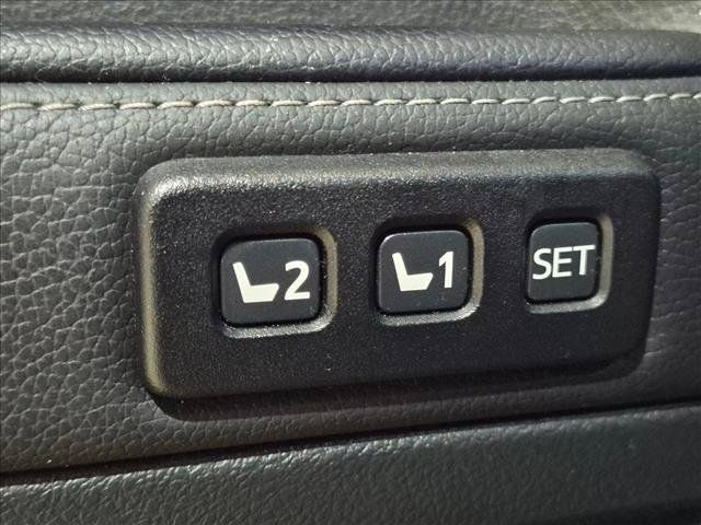 Used 2022 Toyota 4Runner Limited RWD image 9