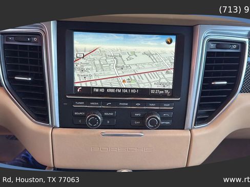 Used 2015 Porsche Macan Turbo image 53