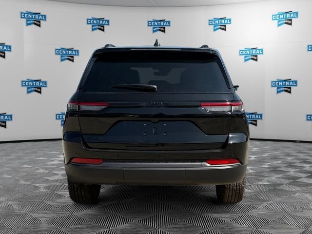 New 2026 Jeep Grand Cherokee Altitude AWD/4WD image 4