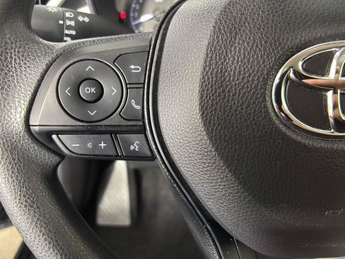 Used 2020 Toyota Corolla LE w/ LE Convenience Package FWD image 30