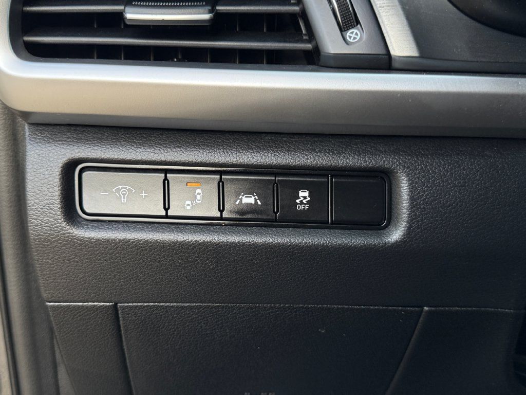 Used 2020 Kia Telluride LX FWD image 21