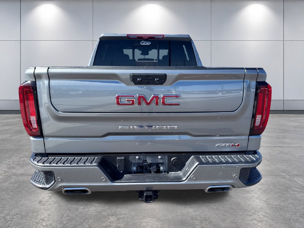 Used 2025 GMC Sierra 1500 AT4 w/ AT4 Premium Package AWD/4WD image 4