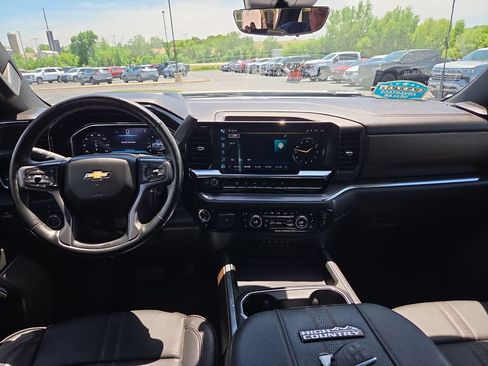 Certified 2024 Chevrolet Silverado 3500 High Country w/ High Country Premium Package AWD/4WD image 11